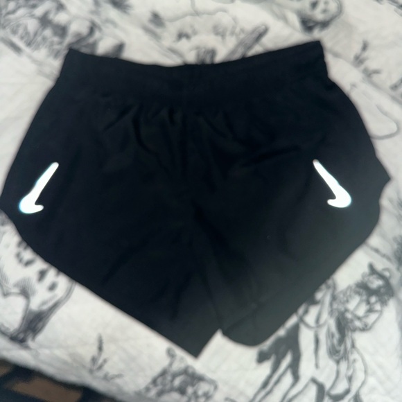 Black Nike running shorts - Picture 1 of 2